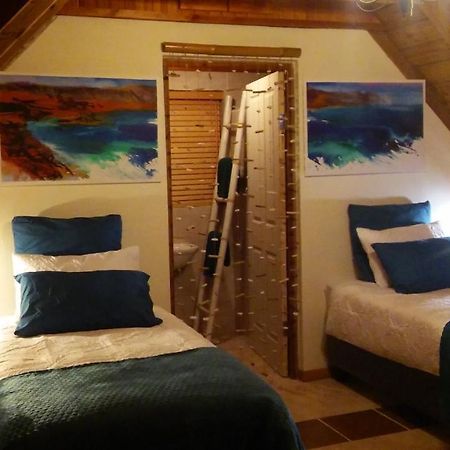 Hermanus Art Loft Bed & Breakfast Bagian luar foto