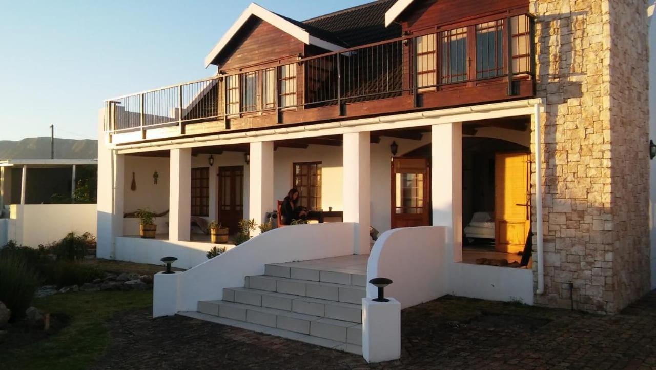 Hermanus Art Loft Bed & Breakfast Bagian luar foto