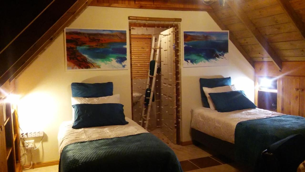 Hermanus Art Loft Bed & Breakfast Bagian luar foto